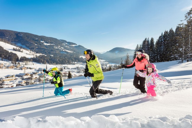 Familienurlaub im Winter in Österreich © Bernhard R. Moser Photography - TVB St.Martin